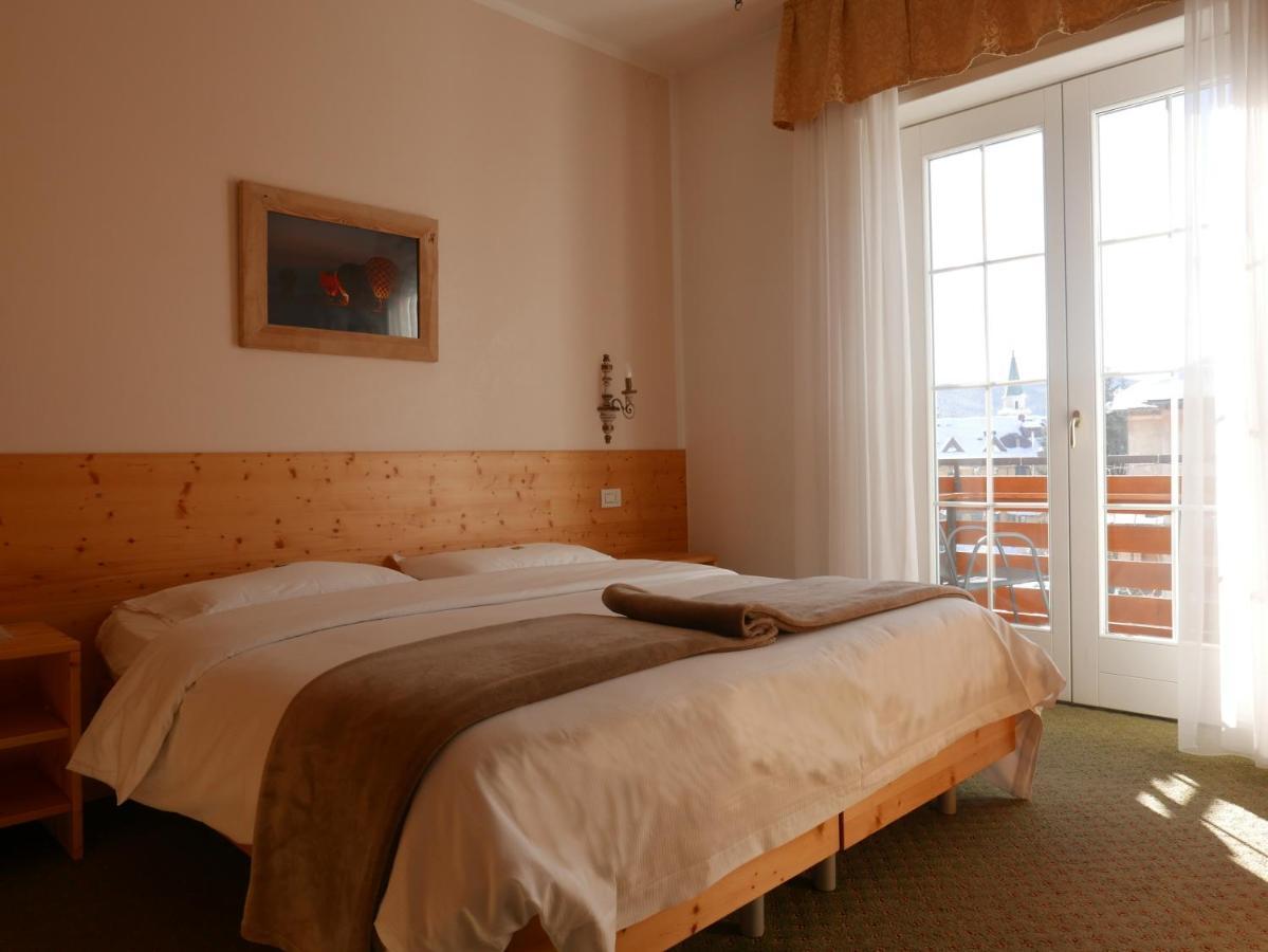 Hotel Paradiso 아지아고 외부 사진